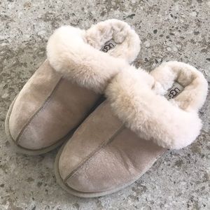 ugg scuffette sand